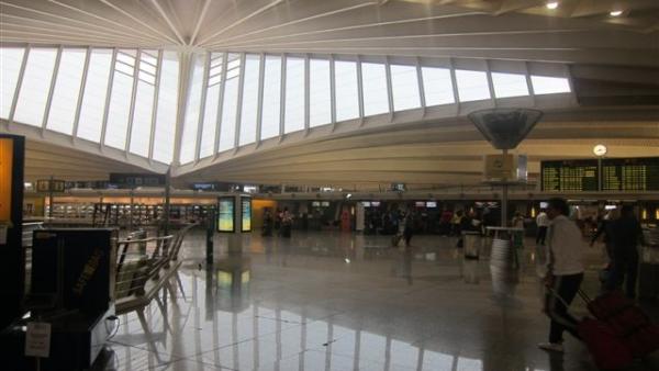 AEROPUERTO DE LOIU AEROPUERTO DE LOIU