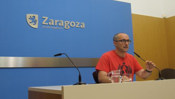 El portavoz de Zaragoza en Común en la Comisión de Servicios Públicos y Movilidad de Zaragoza, Alberto Cubero. El portavoz de Zaragoza en Común en la Comisión de Servicios Públicos y Movilidad de Zaragoza, Alberto Cubero.