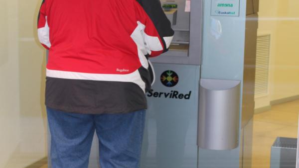CAJERO AUTOMÁTICO, DINERO, PRECIOS CAJERO AUTOMÁTICO, DINERO, PRECIOS