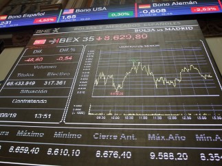 Monitor del Ibex 35 durante la jornada del martes 13 de agosto.