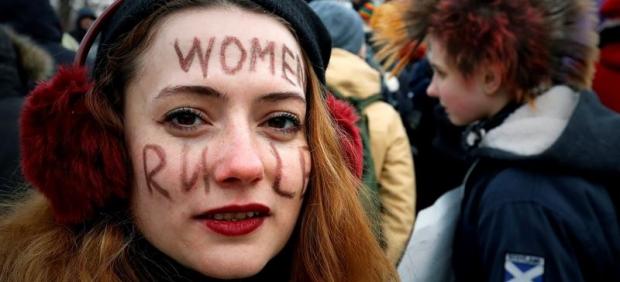 Manifestación feminista en San Petersburgo, Rusia