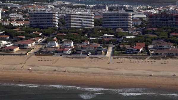 Vista aérea de la playa de Punta Umbría. Vista aérea de la playa de Punta Umbría.
