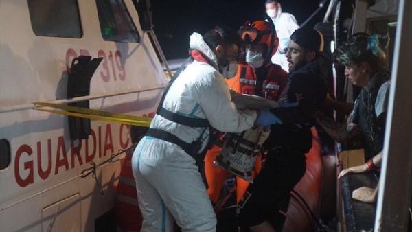 Evacuaciones en el Open Arms Evacuaciones en el Open Arms