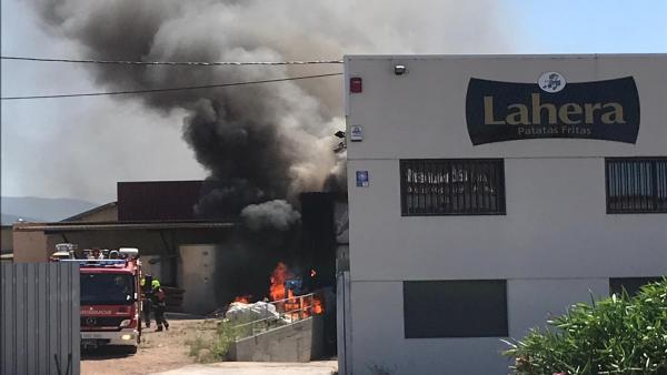 Patatas Lahera sufre un nuevo incendio, esta vez sin daños importantes Patatas Lahera sufre un nuevo incendio, esta vez sin daños importantes