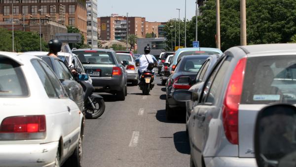Imagen de un atasco en la carretera. Imagen de un atasco en la carretera.
