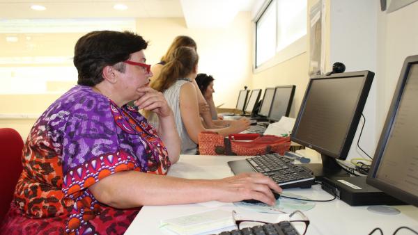 Los centros Guadalinfo programan en agosto más de 1.500 propuestas para iniciar o ampliar habilidades digitales Los centros Guadalinfo programan en agosto más de 1.500 propuestas para iniciar o ampliar habilidades digitales