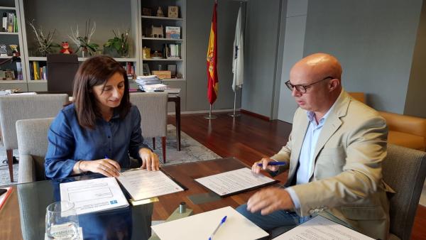 La conselleira de Medio Ambiente, Ángeles Vázquez, se reúne con el alcalde de A Gudiña, José María Lago. La conselleira de Medio Ambiente, Ángeles Vázquez, se reúne con el alcalde de A Gudiña, José María Lago.