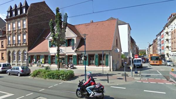 Calle Neuhofer Straße, en Mannheim. Calle Neuhofer Straße, en Mannheim.