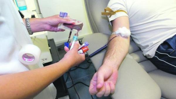 Una donación de sangre. Una donación de sangre.
