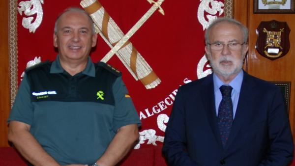 El coronel Jesús Núñez junto con el nuevo delegado especial del MAEC El coronel Jesús Núñez junto con el nuevo delegado especial del MAEC