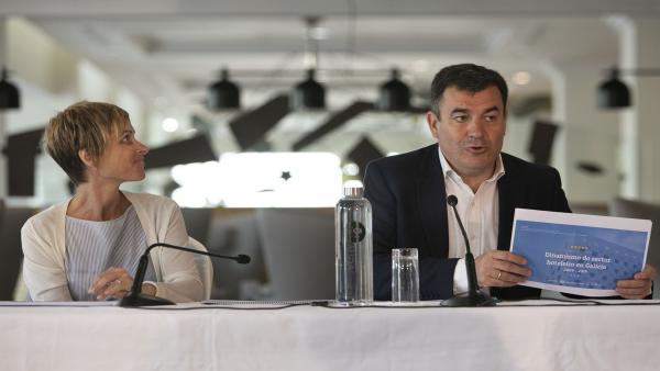 La directora de Turismo de Galicia, Nava Castro, y el conselleiro de Cultura e Turismo, Román Rodríguez, presentan los datos de Turismo de la última década La directora de Turismo de Galicia, Nava Castro, y el conselleiro de Cultura e Turismo, Román Rodríguez, presentan los datos de Turismo de la última década