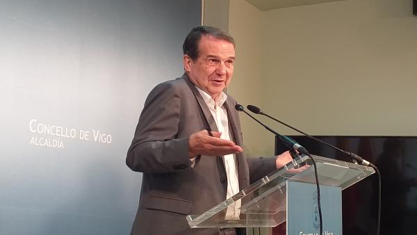 El alcalde de Vigo, Abel Caballero, durante una rueda de prensa en el Ayuntamiento. El alcalde de Vigo, Abel Caballero, durante una rueda de prensa en el Ayuntamiento.