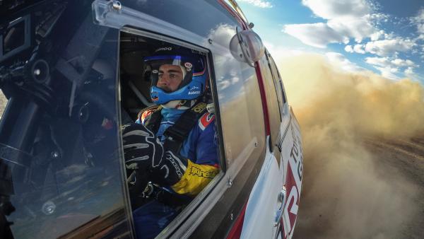 Fernando Alonso piltota el coche del Dakar Fernando Alonso piltota el coche del Dakar