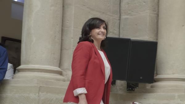 La candidata socialista a la presidencia de La Rioja, Concha Andreu, llega al Parlamento de La Rioja para la segunda sesión del pleno de investidura para la elección de la presidenta del Gobierno regional. La candidata socialista a la presidencia de La Rioja, Concha Andreu, llega al Parlamento de La Rioja para la segunda sesión del pleno de investidura para la elección de la presidenta del Gobierno regional.