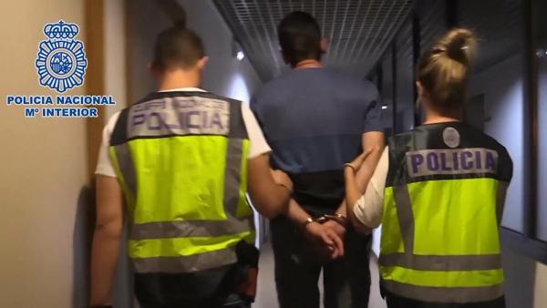 La Policía Nacional detiene al presunto autor del homicidio de su pareja ocurrido el pasado viernes en Madrid
La Policía Nacional detiene al presunto autor del homicidio de su pareja ocurrido el pasado viernes en Madrid