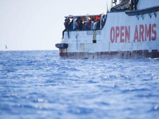 El 'Open Arms' abandona Lampesusa para dirigirse a un puerto de Sicilia