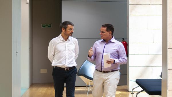 El portavoz de Cs en el Parlament, Marcos Pérez-Ribas, y el diputado Maxo Benalal El portavoz de Cs en el Parlament, Marcos Pérez-Ribas, y el diputado Maxo Benalal