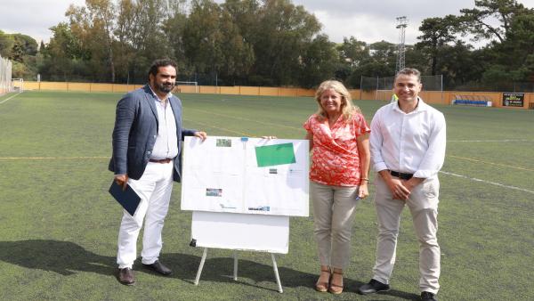 La alcaldesa Ángeles Muñoz presenta las mejoras del Estadio Santa María de las Chapas La alcaldesa Ángeles Muñoz presenta las mejoras del Estadio Santa María de las Chapas