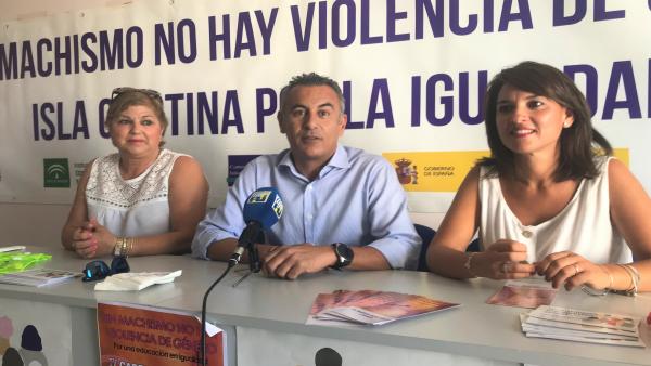 Presentan la IV Cadena Humana contra la Violencia de Género de Isla Cristina. Presentan la IV Cadena Humana contra la Violencia de Género de Isla Cristina.