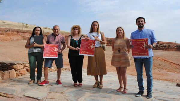 Presentación de las nuevas actividades de ocio previstas en las visitas al Cerro de las Cabezas de Valdepeñas Presentación de las nuevas actividades de ocio previstas en las visitas al Cerro de las Cabezas de Valdepeñas