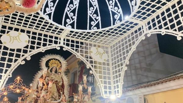 Nuestra Señora del Socorro Coronada, por las calles de Rociana del Condado. Nuestra Señora del Socorro Coronada, por las calles de Rociana del Condado.