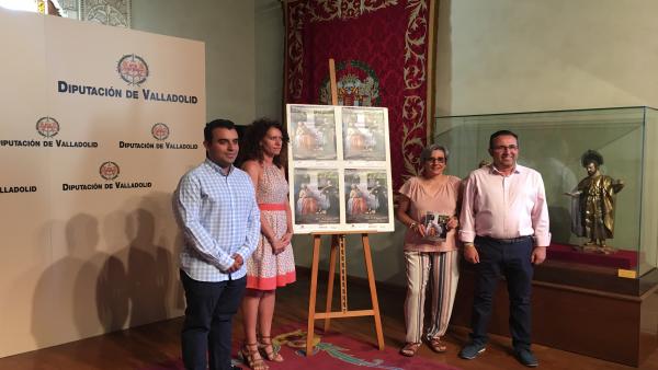 De izq. A dcha.: el concejal de turismo de Medina de Rioseco (Valladolid), Pablo Rodríguez; la segunda teniente alcalde y concejal de cultura del municipio, Sonia Rodríguez; la técnico de turismo Pilar Pérez y el diputado provincial Alfonso Romo De izq. A dcha.: el concejal de turismo de Medina de Rioseco (Valladolid), Pablo Rodríguez; la segunda teniente alcalde y concejal de cultura del municipio, Sonia Rodríguez; la técnico de turismo Pilar Pérez y el diputado provincial Alfonso Romo
