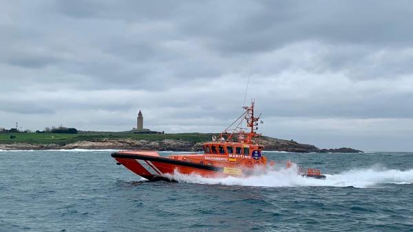 Rescate de efectivos de Salvamento Marítimo Rescate de efectivos de Salvamento Marítimo