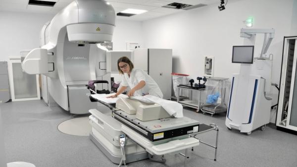 Acelerador lineal para el tratamiento de Radioterapia en el Hospital Universitario de Gran Canaria Doctor Negrín Acelerador lineal para el tratamiento de Radioterapia en el Hospital Universitario de Gran Canaria Doctor Negrín