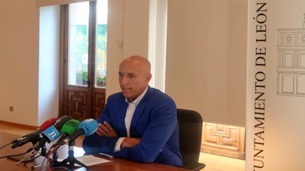 El alcalde de León, José Antonio Diez, en la comparecencia posterior a la Junta de Gobierno Local. El alcalde de León, José Antonio Diez, en la comparecencia posterior a la Junta de Gobierno Local.