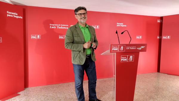 El procurador socialista José Luis Vázquez durante la rueda de prensa. El procurador socialista José Luis Vázquez durante la rueda de prensa.