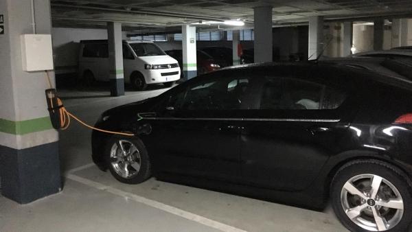 ¿Puedo instalar en mi garaje un punto de recarga para mi coche eléctrico? ¿Puedo instalar en mi garaje un punto de recarga para mi coche eléctrico?