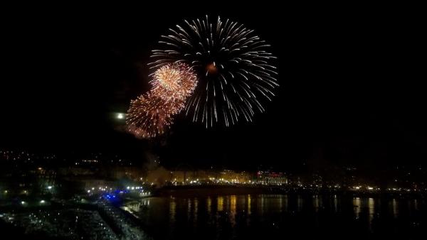 Fuegos artificiales en la Semana Grande de San Sebastián. Fuegos artificiales en la Semana Grande de San Sebastián.