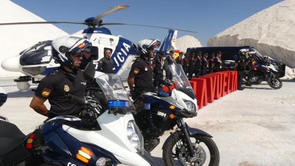 Imagen de la Policía Nacional en La Vuelta Imagen de la Policía Nacional en La Vuelta