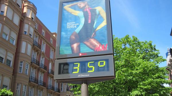 Termómetro marca 35 grados (archivo) Termómetro marca 35 grados (archivo)
