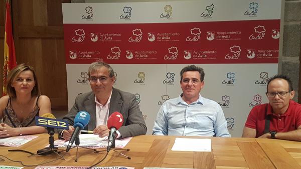 La VIII Carrera Solidaria de Aldea del Rey Niño (Ávila) recaudará en esta ocasión fondos en favor de la Asociación de Familiares de Enfermos de Alzheimer. La VIII Carrera Solidaria de Aldea del Rey Niño (Ávila) recaudará en esta ocasión fondos en favor de la Asociación de Familiares de Enfermos de Alzheimer.
