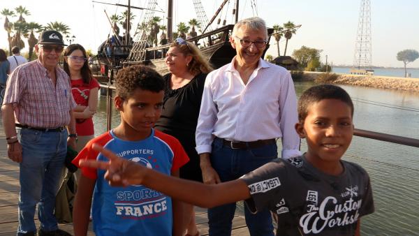 Niños saharauis en el Muelle de las Carabelas de Huelva Niños saharauis en el Muelle de las Carabelas de Huelva