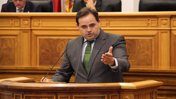 El presidente del PP C-LM, Paco Núñez, en el debate de investidura de Page El presidente del PP C-LM, Paco Núñez, en el debate de investidura de Page
