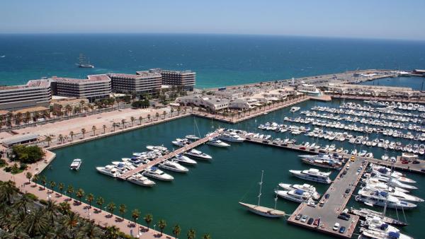 Puerto de Alicante Puerto de Alicante