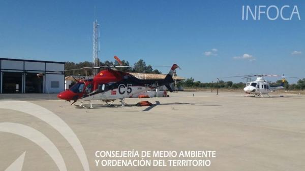 El helicóptero del Infoca Charlie 5 en una imagen de archivo El helicóptero del Infoca Charlie 5 en una imagen de archivo