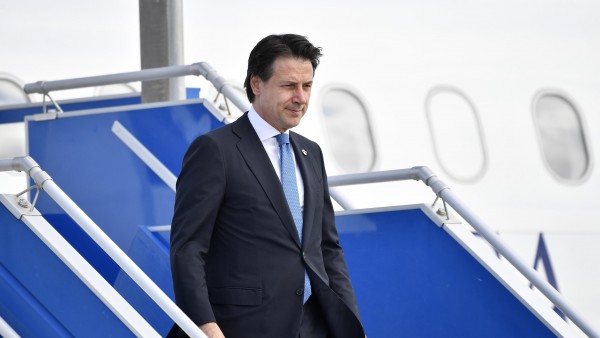 El primer ministro italiano, Giuseppe Conte, aterriza en Biarritz (Francia) para la reunión del G-7 El primer ministro italiano, Giuseppe Conte, aterriza en Biarritz (Francia) para la reunión del G-7