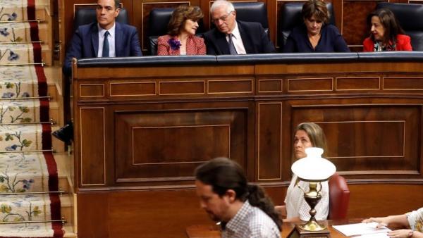 Sánchez e Iglesias, durante una sesión en el Congreso Sánchez e Iglesias, durante una sesión en el Congreso