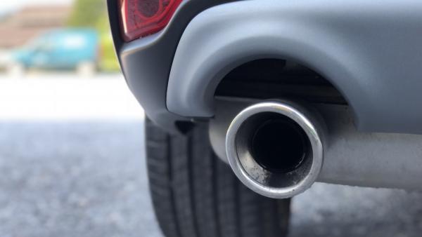 Recurso de tubo de escape, emisiones, contaminación Recurso de tubo de escape, emisiones, contaminación