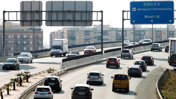 Más del 50% de los conductores no cambia las ruedas a tiempo. Más del 50% de los conductores no cambia las ruedas a tiempo.