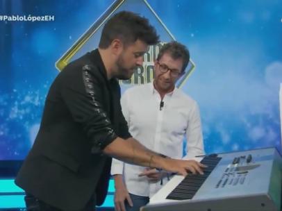 Pablo López y Pablo Motos, en 'El hormiguero'.