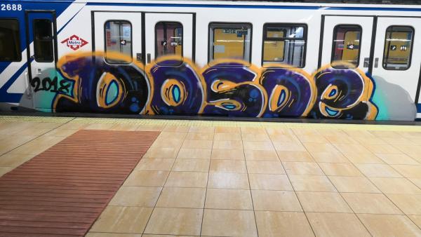 Nuevo vagón de Metro con grafitis. Foto de Recursos Nuevo vagón de Metro con grafitis. Foto de Recursos