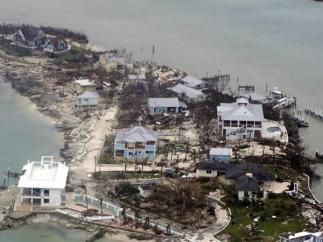 Zona devastada en Bahamas