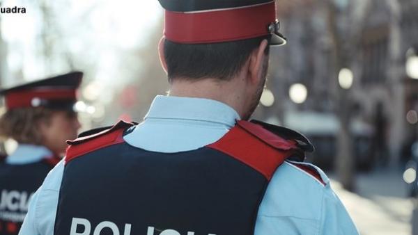 Agentes de patrulla de los Mossos d'Esquadra, en una imagen de archivo. Agentes de patrulla de los Mossos d'Esquadra, en una imagen de archivo.