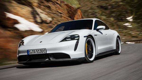 761 caballos y 450 kilómetros de autonomía, así es el eléctrico Porsche Taycan. 761 caballos y 450 kilómetros de autonomía, así es el eléctrico Porsche Taycan.