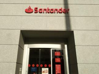 Una oficina de Banco Santander en Madrid.