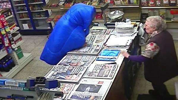 Robo en una tienda en Reino Unido Robo en una tienda en Reino Unido